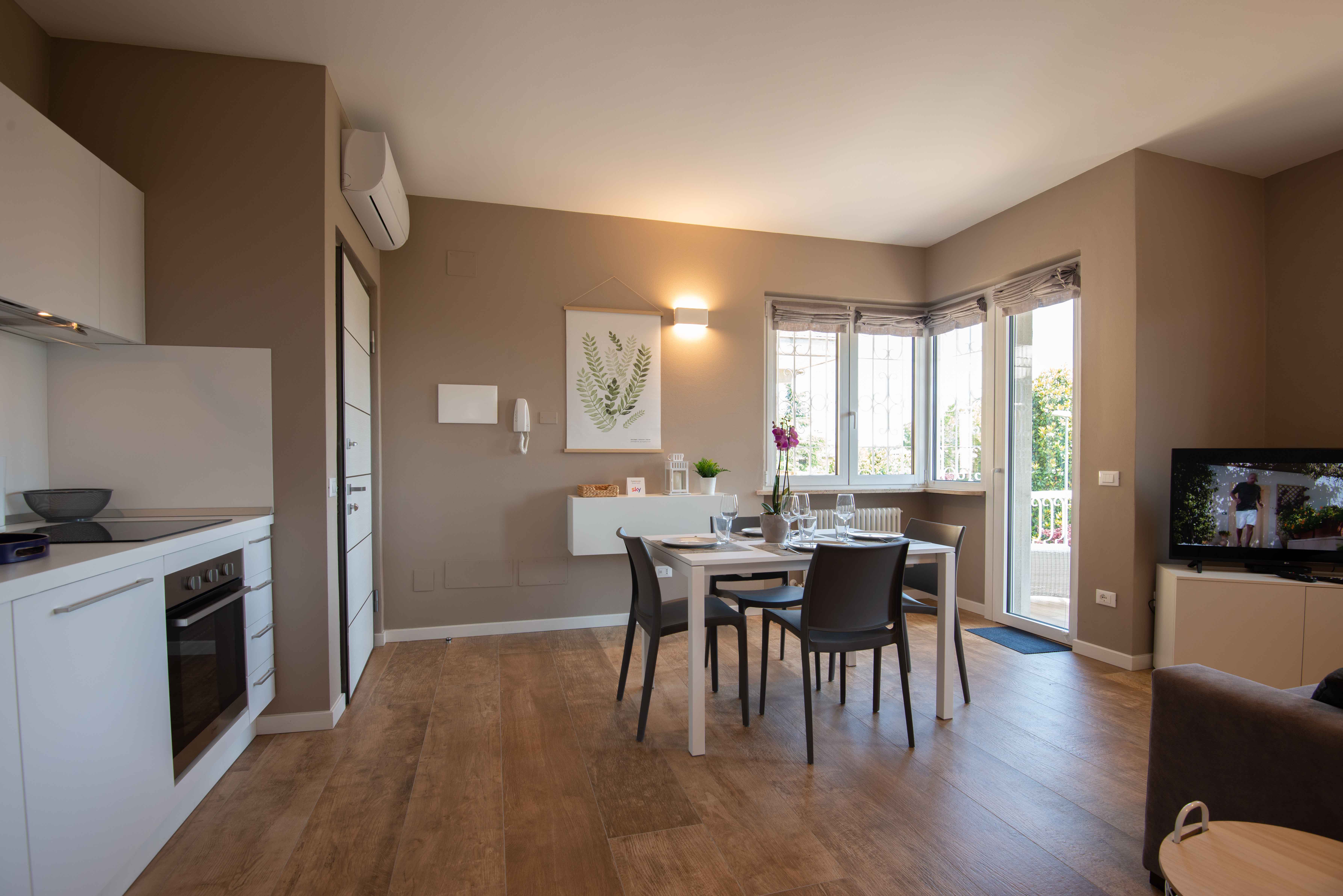 Apartments Sirmione center