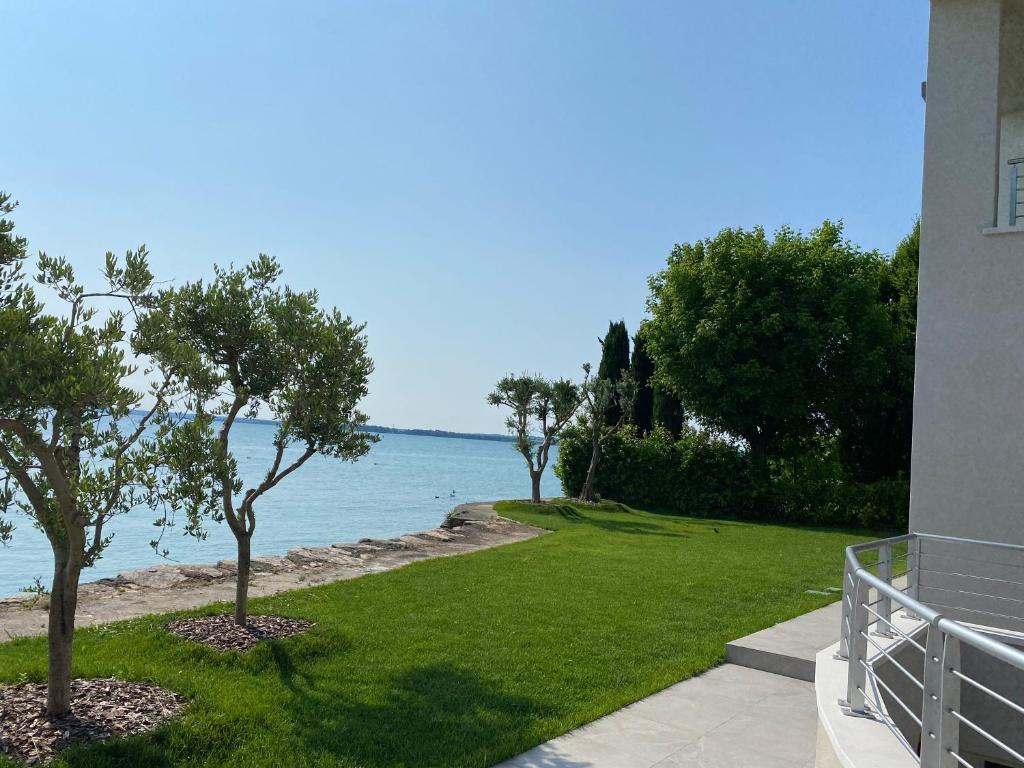 Apartments Sirmione center